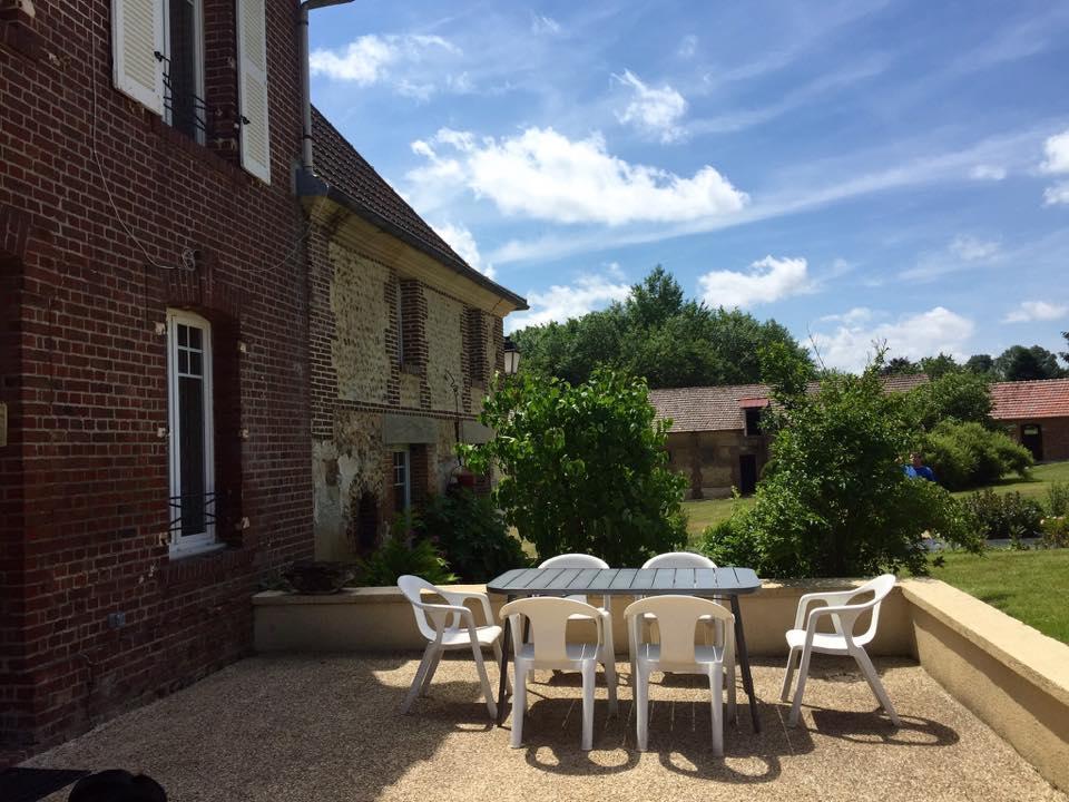 La Maison D'Amis Auneuil Eksteriør bilde